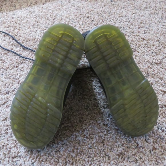 Boots - Picture 3 of 5